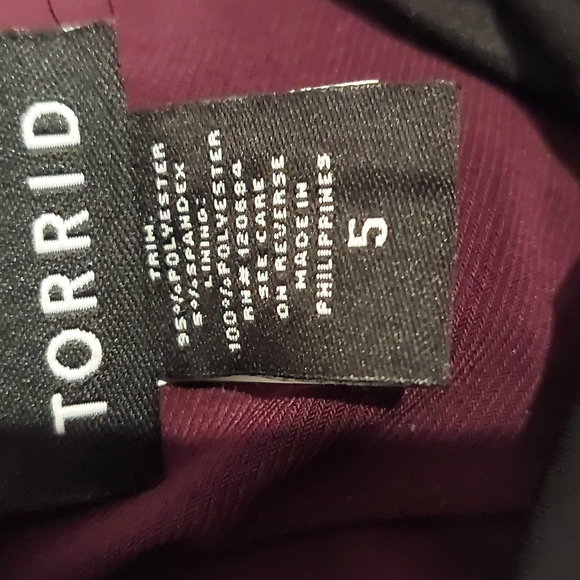 Women's Plus Size Top With Faux Leather - Torrid size 5 - Picture 7 of 7